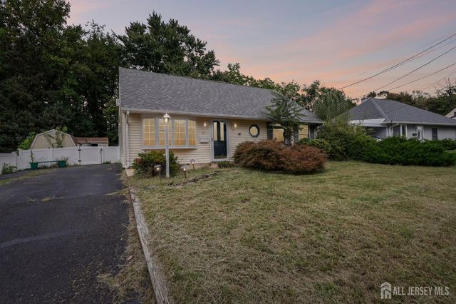 33 Caldwell Road, Edison, NJ 08817