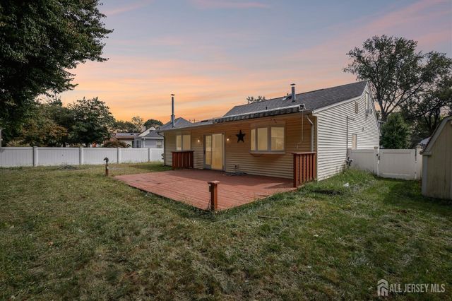 33 Caldwell Road, Edison, NJ 08817