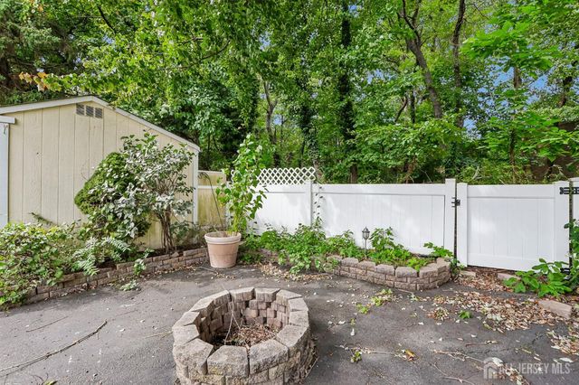 33 Caldwell Road, Edison, NJ 08817