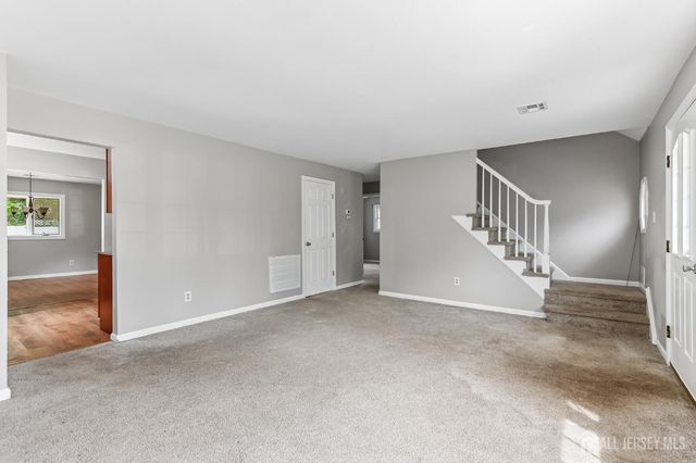 33 Caldwell Road, Edison, NJ 08817