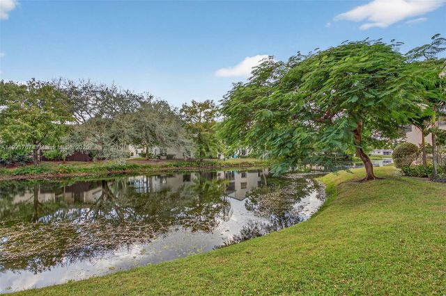 3697 Cocoplum Cir 3537, Coconut Creek, FL 33063