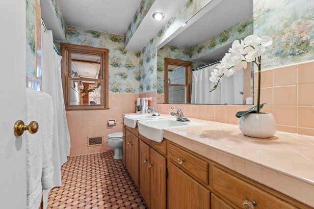 6125 Birchcrest Drive, Edina, MN 55436