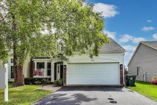 221 Pinehurst Drive, Mundelein, IL 60060