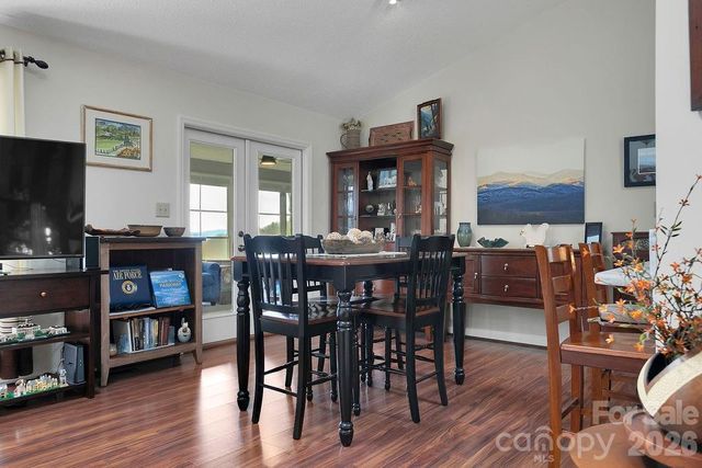 552 Kanasgowa Drive, Brevard, NC 28712