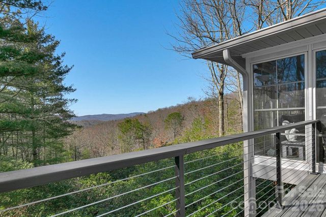 552 Kanasgowa Drive, Brevard, NC 28712