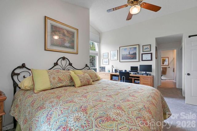 552 Kanasgowa Drive, Brevard, NC 28712