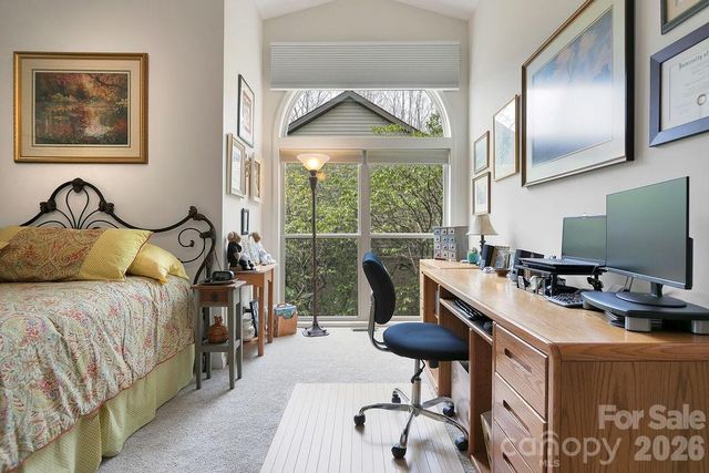 552 Kanasgowa Drive, Brevard, NC 28712