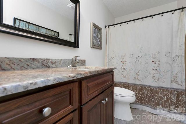 552 Kanasgowa Drive, Brevard, NC 28712