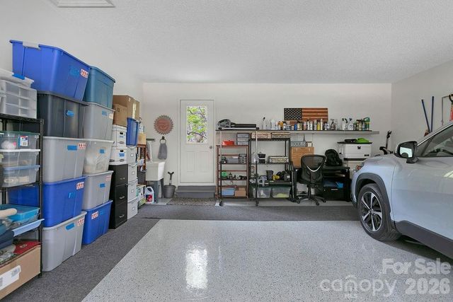 552 Kanasgowa Drive, Brevard, NC 28712