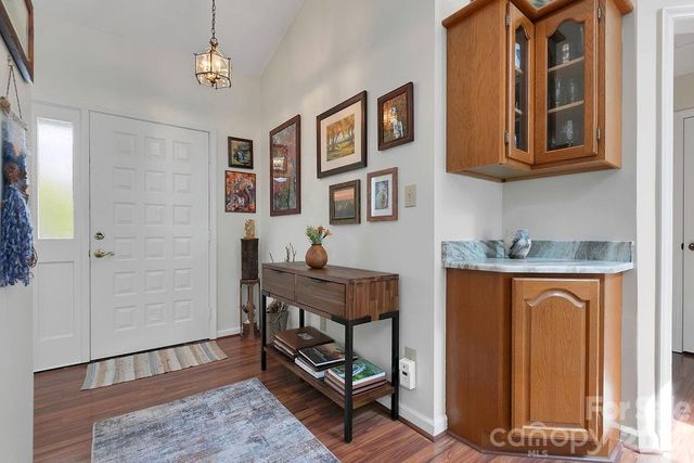 552 Kanasgowa Drive, Brevard, NC 28712