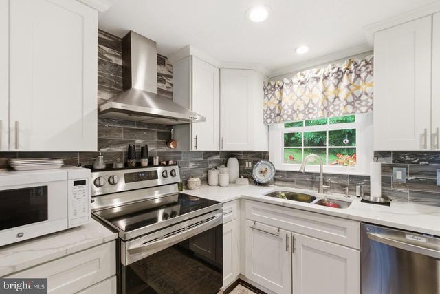 14424 COTTON LN, Woodbridge, VA 22193