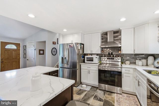 14424 COTTON LN, Woodbridge, VA 22193