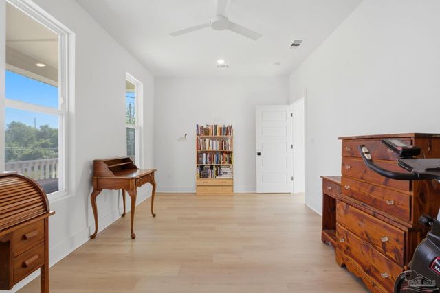 901 W Jackson St, Pensacola, FL 32501