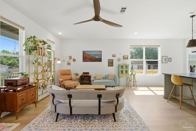 901 W Jackson St, Pensacola, FL 32501
