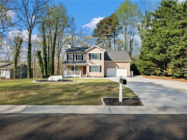 2055 Castle Royale Drive, Lawrenceville, GA 30043