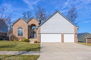 707 6th Street, Fenton, MI 48430