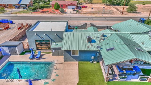412 El Pueblo Road NW, Los Ranchos, NM 87114