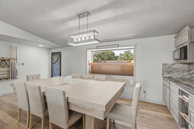 412 El Pueblo Road NW, Los Ranchos, NM 87114