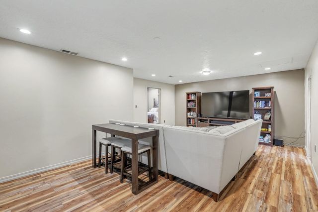 412 El Pueblo Road NW, Los Ranchos, NM 87114
