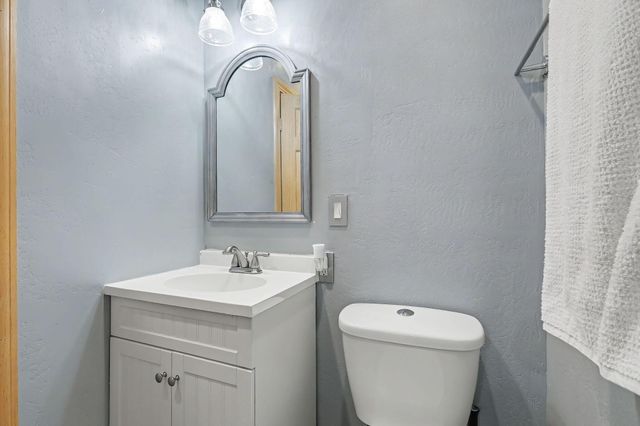 412 El Pueblo Road NW, Los Ranchos, NM 87114