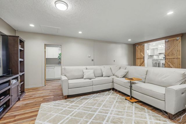 412 El Pueblo Road NW, Los Ranchos, NM 87114