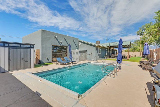412 El Pueblo Road NW, Los Ranchos, NM 87114