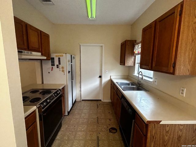 13026 Feather Ridge, San Antonio, TX 78233