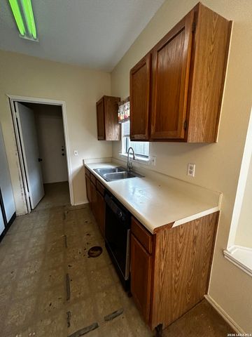 13026 Feather Ridge, San Antonio, TX 78233