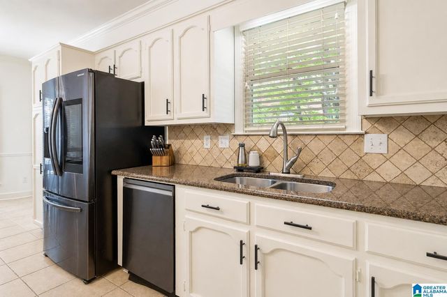 1665 WINGFIELD DRIVE, Birmingham, AL 35242