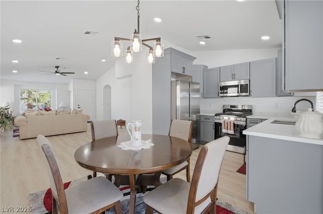 9109 Dolente Avenue, Las Vegas, NV 89129