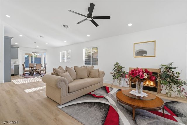 9109 Dolente Avenue, Las Vegas, NV 89129