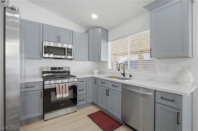 9109 Dolente Avenue, Las Vegas, NV 89129