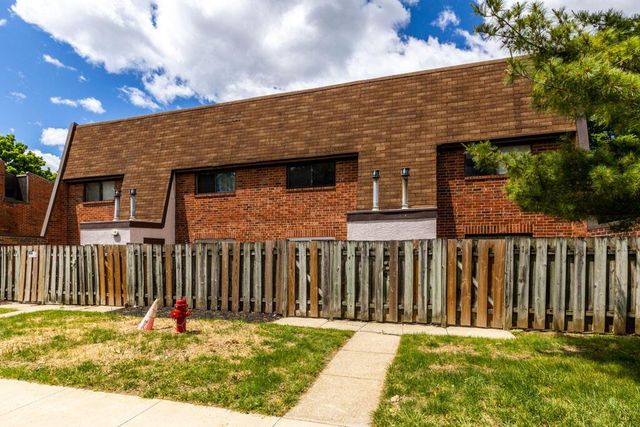 13 King Arthur Court, Westerville, OH 43081