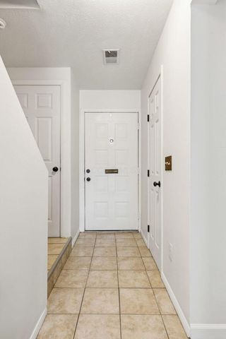 13 King Arthur Court, Westerville, OH 43081