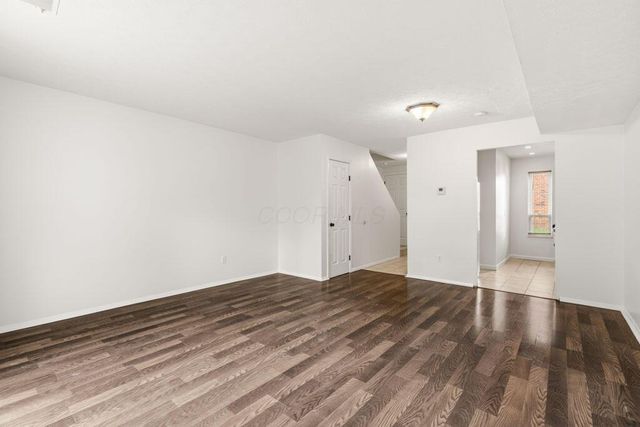 13 King Arthur Court, Westerville, OH 43081