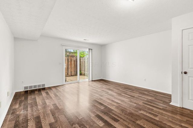 13 King Arthur Court, Westerville, OH 43081