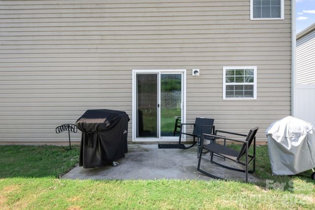 1554 Lilly Springs Place, Dallas, NC 28034