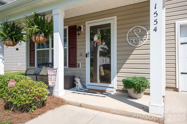 1554 Lilly Springs Place, Dallas, NC 28034