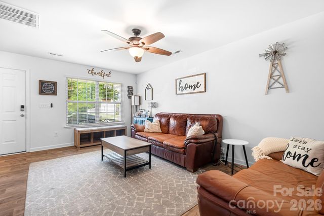 1554 Lilly Springs Place, Dallas, NC 28034
