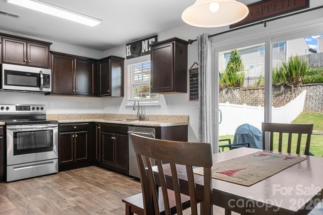 1554 Lilly Springs Place, Dallas, NC 28034
