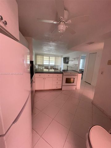 215 SE 3rd Ave 103C, Hallandale Beach, FL 33009