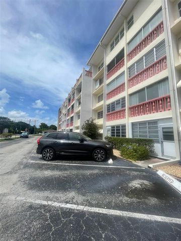 215 SE 3rd Ave 103C, Hallandale Beach, FL 33009