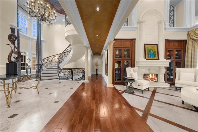 9005 Hayes Drive, Gainesville, GA 30506