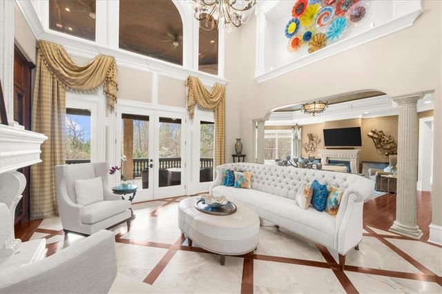 9005 Hayes Drive, Gainesville, GA 30506