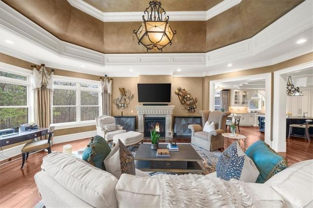 9005 Hayes Drive, Gainesville, GA 30506