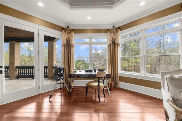 9005 Hayes Drive, Gainesville, GA 30506