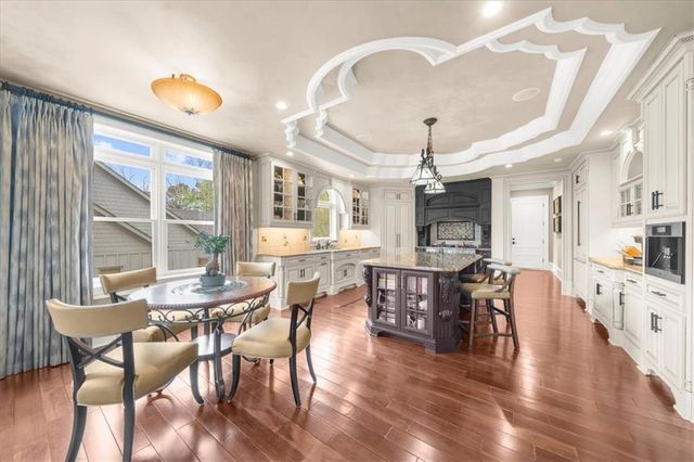 9005 Hayes Drive, Gainesville, GA 30506