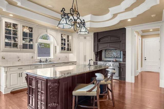 9005 Hayes Drive, Gainesville, GA 30506