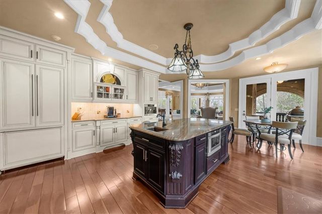 9005 Hayes Drive, Gainesville, GA 30506