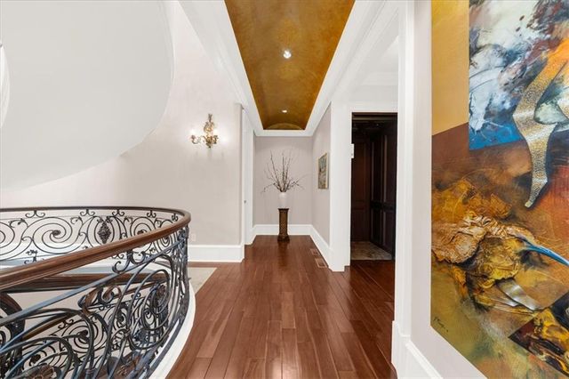 9005 Hayes Drive, Gainesville, GA 30506